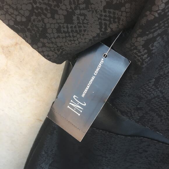 INC International Concepts Black Tone-on-Tone Leather Waist Zip-Up Dress Size XL - Picture 12 of 16